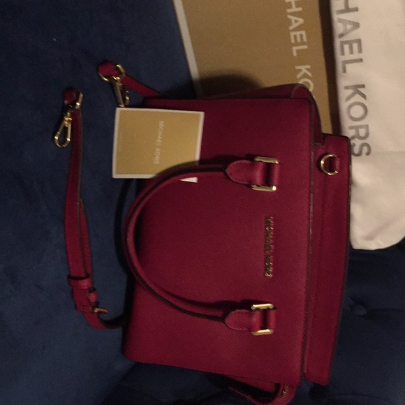 discontinued michael kors handbags